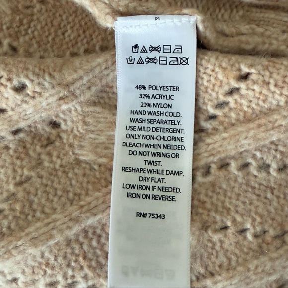 Women's Cable Knit Cardigan Sweater - Beige - Picture 7 of 9